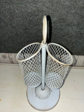 Source Unknown White Metal Mesh Utensil Caddy with Handle